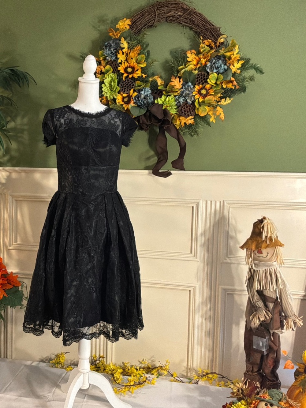 Short black lace dress